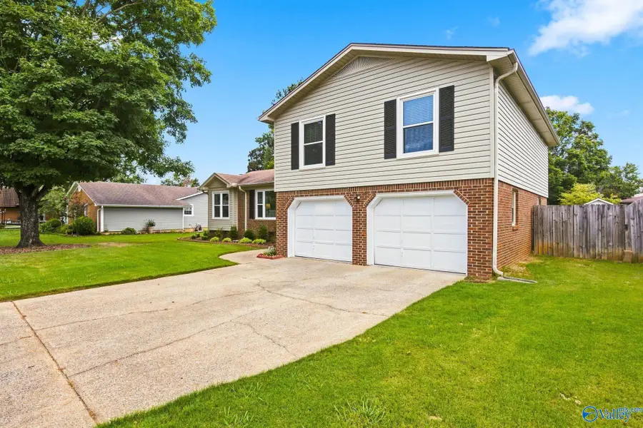 2107 Britain Avenue, Huntsville, AL 35803 - #3