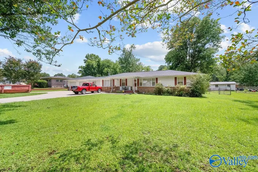 319 Pickens Street Se, Attalla, AL 35954 - #2