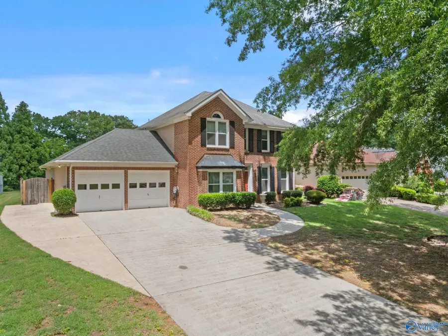 213 Greenlawn Drive, Meridianville, AL 35759 - #2