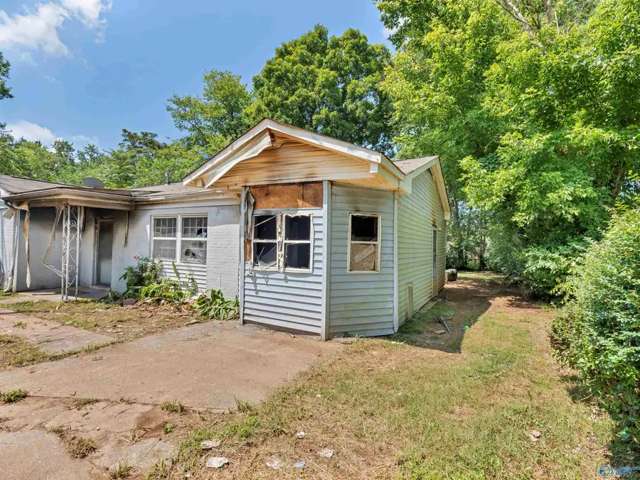 2141 Griffith Drive Nw, Huntsville, AL 35810 - #2