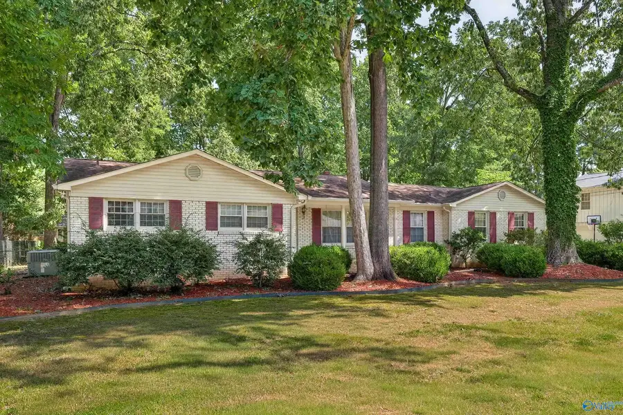 825 SE Harrisburg Drive, Huntsville, AL 35802 - #2