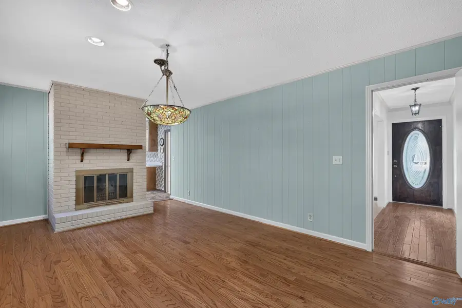 825 SE Harrisburg Drive, Huntsville, AL 35802 - #3
