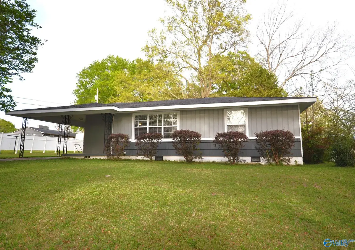 1006 Avenue F, Cullman, AL 35055 - #1