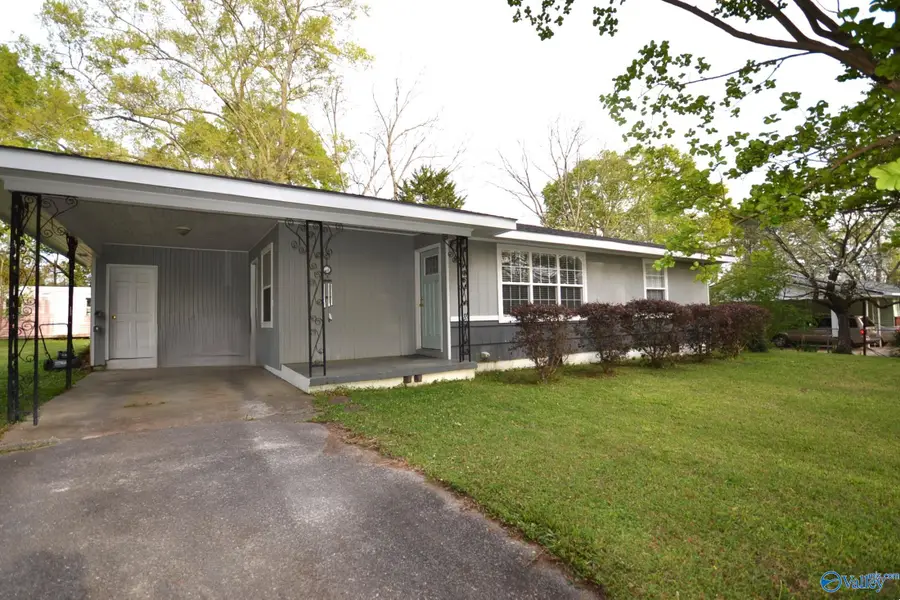 1006 Avenue F, Cullman, AL 35055 - #2