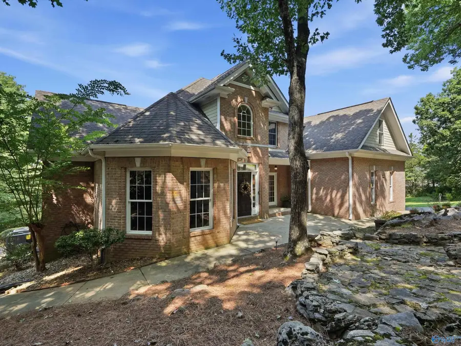 4015 High Mountain Road Ne, Huntsville, AL 35811 - #3