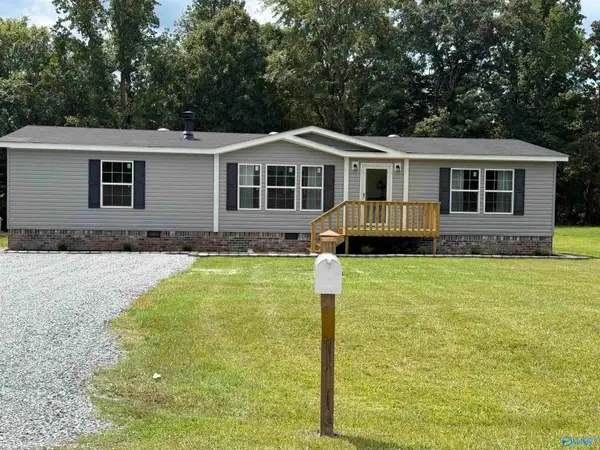 483 Nelson Hollow Road, Somerville, AL 35670