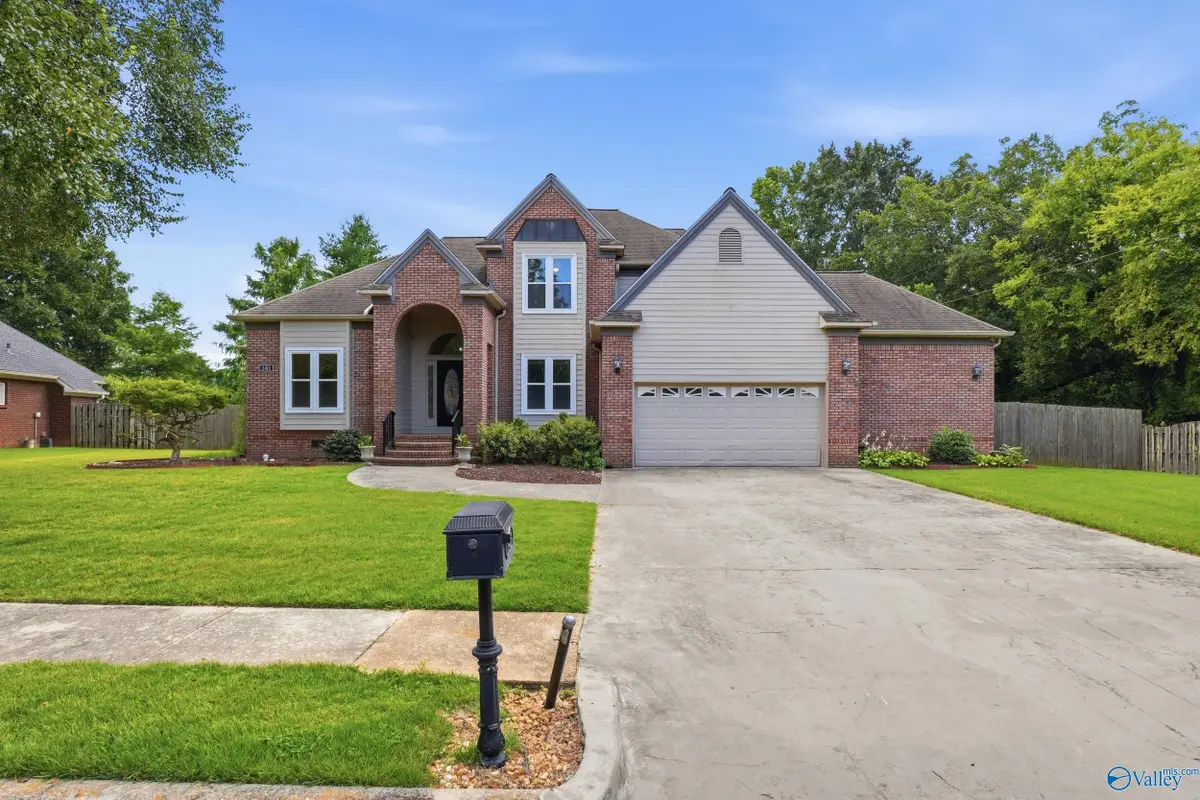 141 Cheval Blvd Se, Brownsboro, AL 35741 - #1