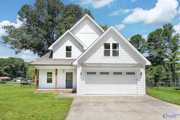4024 Browns Valley Road, Guntersville, AL 35976
