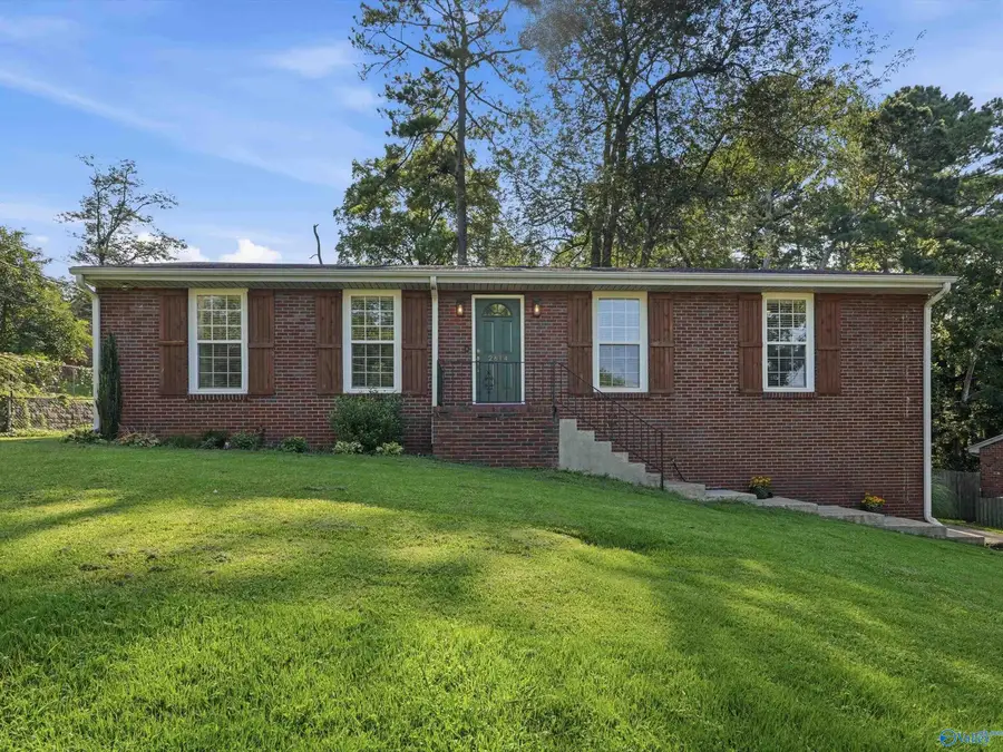 2614 Vinyard Street Ne, Huntsville, AL 35811 - #2