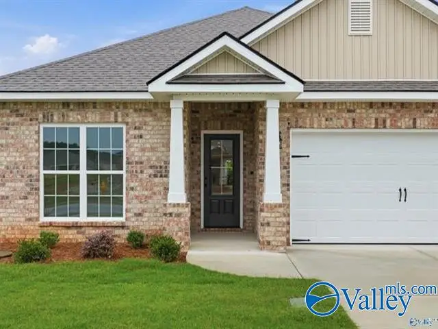 2205 Spragins Loop Nw, Huntsville, AL 35810 - #2