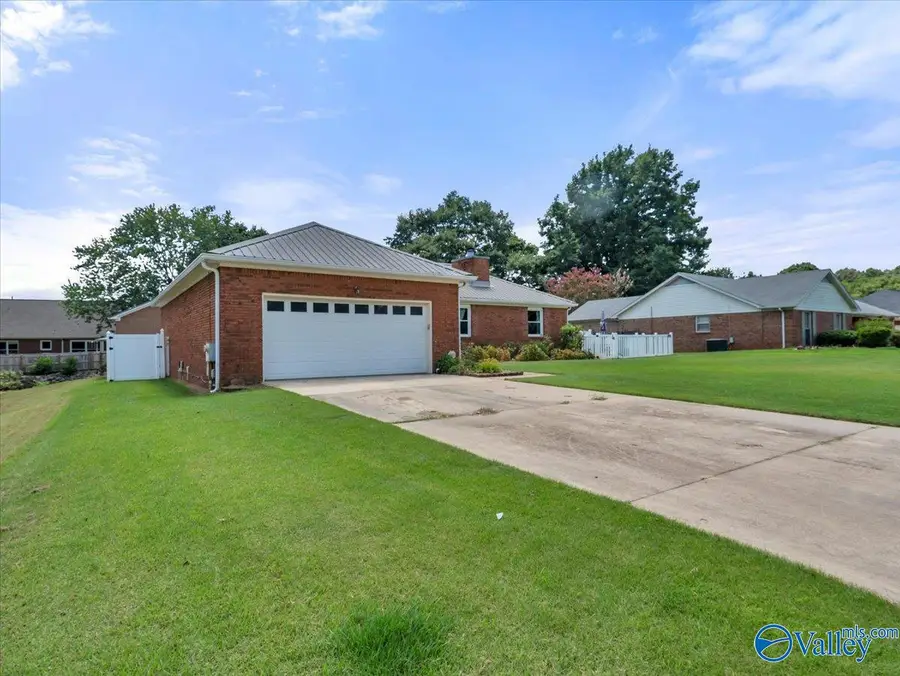 228 Pin Oak Drive, Madison, AL 35758 - #3