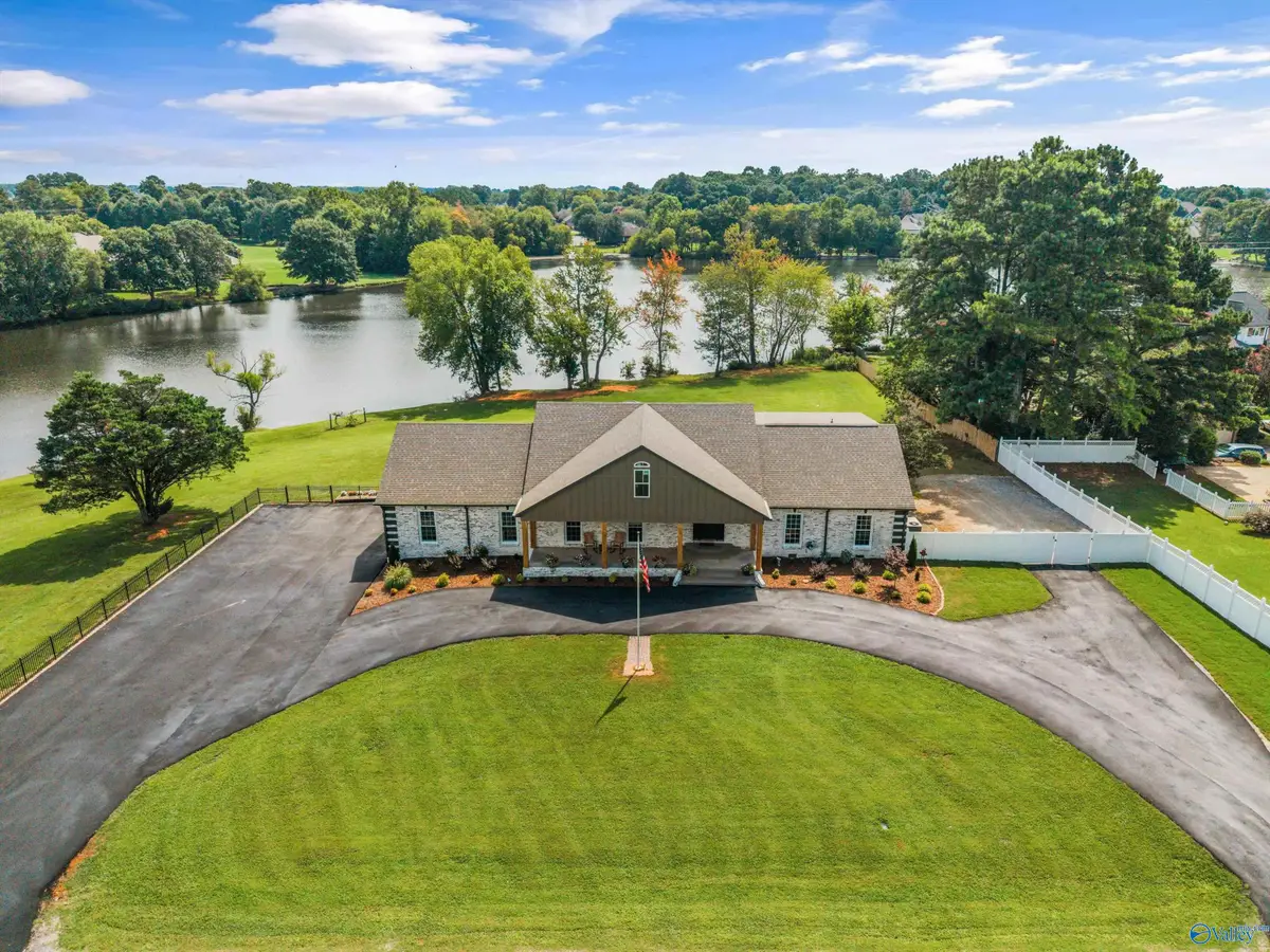 205 Lindsay Lane S, Athens, AL 35613 - #1