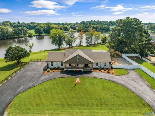 205 Lindsay Lane S, Athens, AL 35613