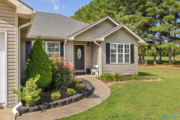 87 County Road 202, Florence, AL 35633