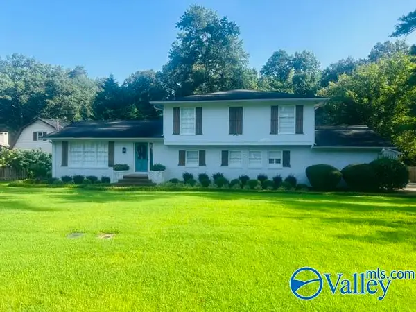 609 Benham Avenue, Scottsboro, AL 35768