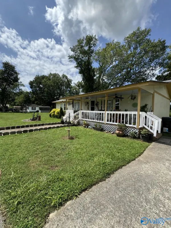 135 Pat Ashmore Lane, Scottsboro, AL 35768
