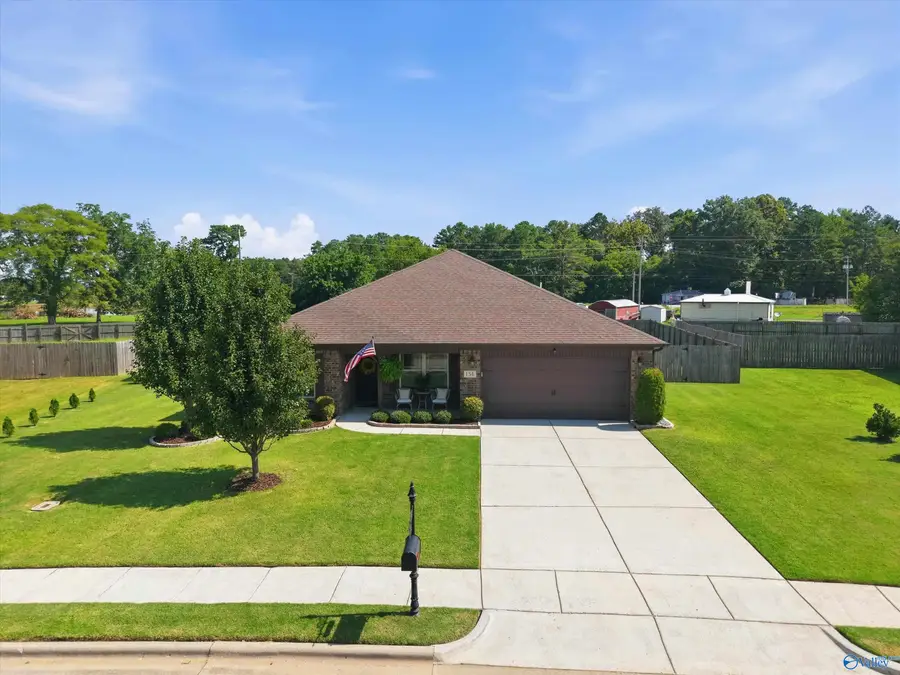 136 Chestnut Cove, Owens Cross Roads, AL 35763 - #2