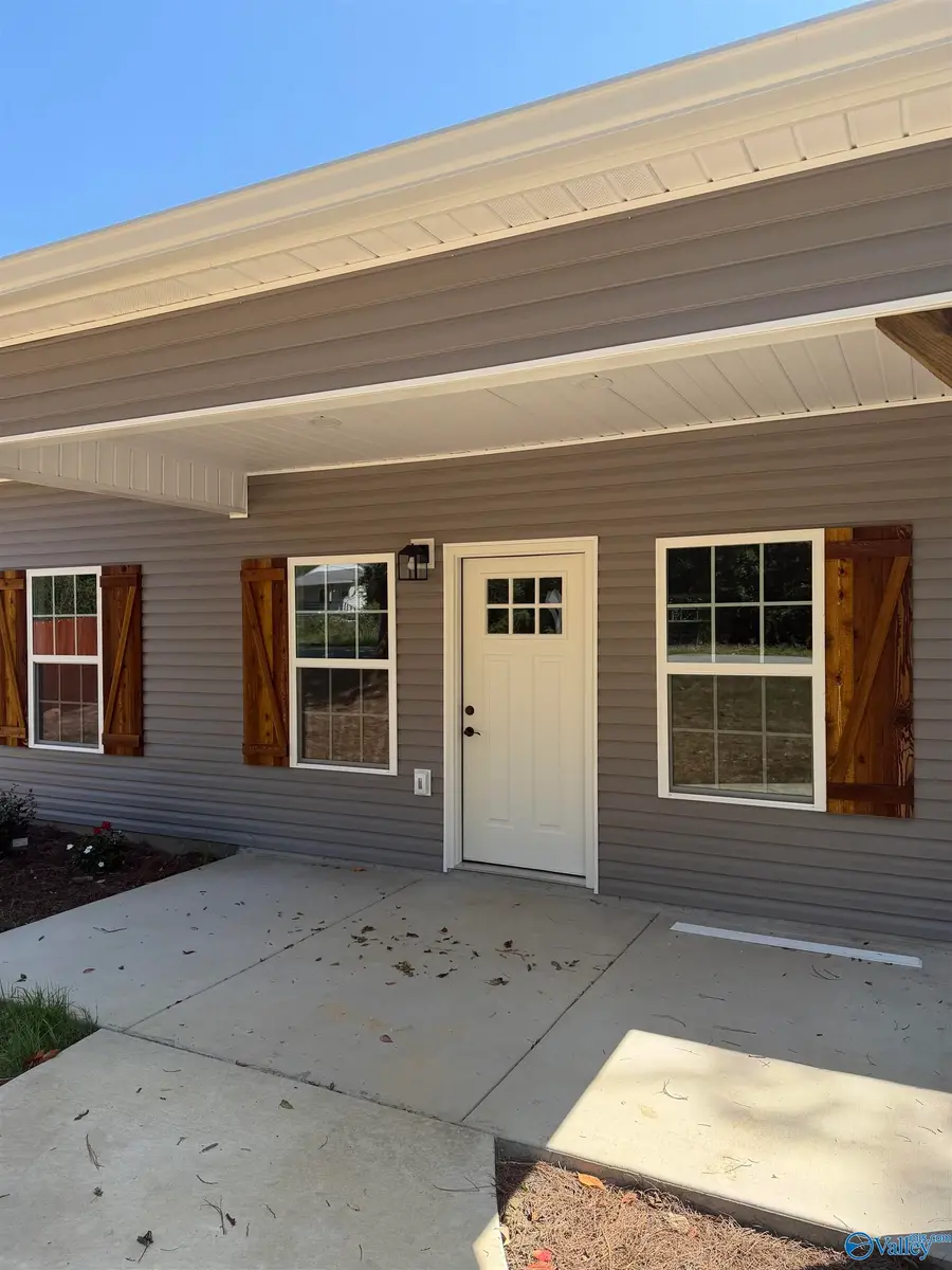 419 3rd Avenue Nw, Arab, AL 35016 - #3