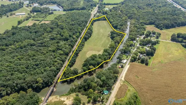 304 Brownsboro Road, Brownsboro, AL 35741