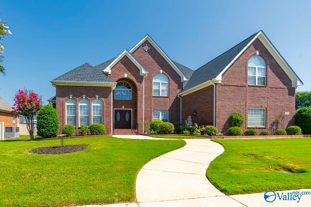 100 Overleaf Point Sw, Huntsville, AL 35824 - #1