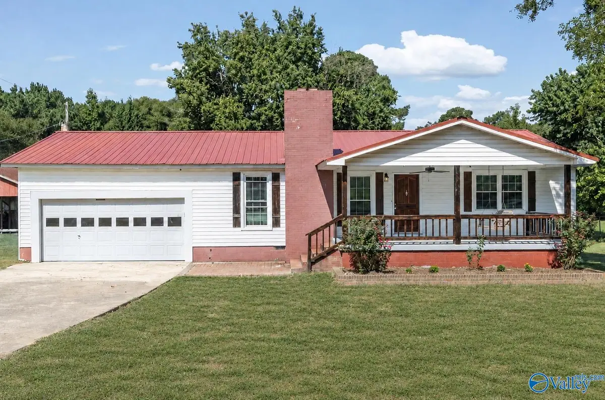 205 Oak Drive, Boaz, AL 35956 - #1
