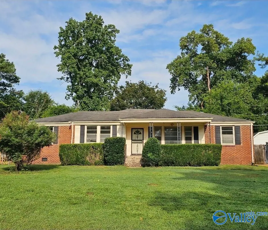 3701 Lakewood Road Nw, Huntsville, AL 35811 - #1