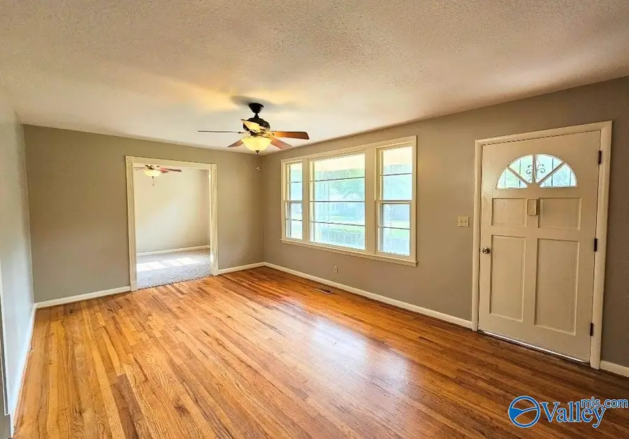 3701 Lakewood Road Nw, Huntsville, AL 35811 - #2