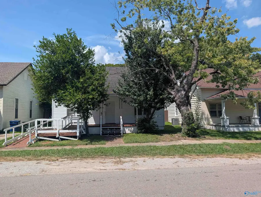 813 Halsey Avenue Ne, Huntsville, AL 35801 - #2