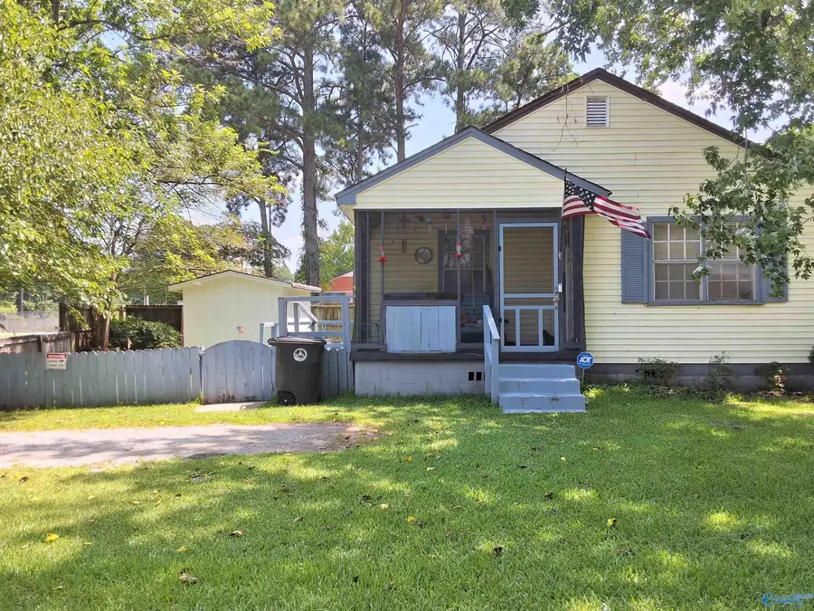 902 Wilbanks Avenue, Gadsden, AL 35903 - #2