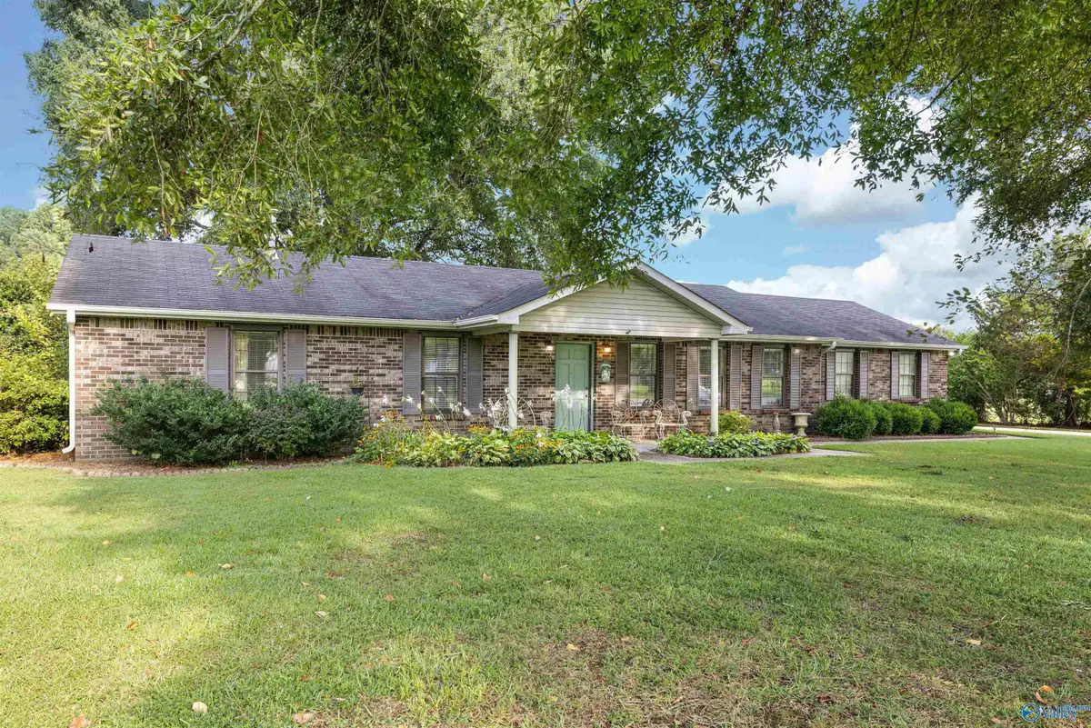 1861 New Center Road, Hartselle, AL 35640 - #1