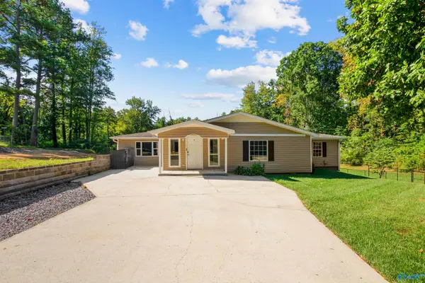 933 1st Avenue Nw, Arab, AL 35016