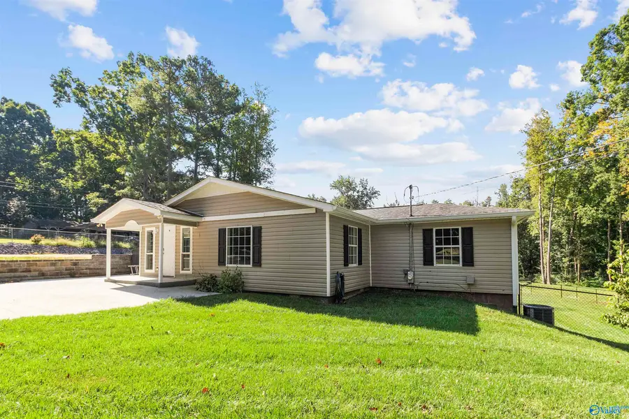 933 1st Avenue Nw, Arab, AL 35016 - #2