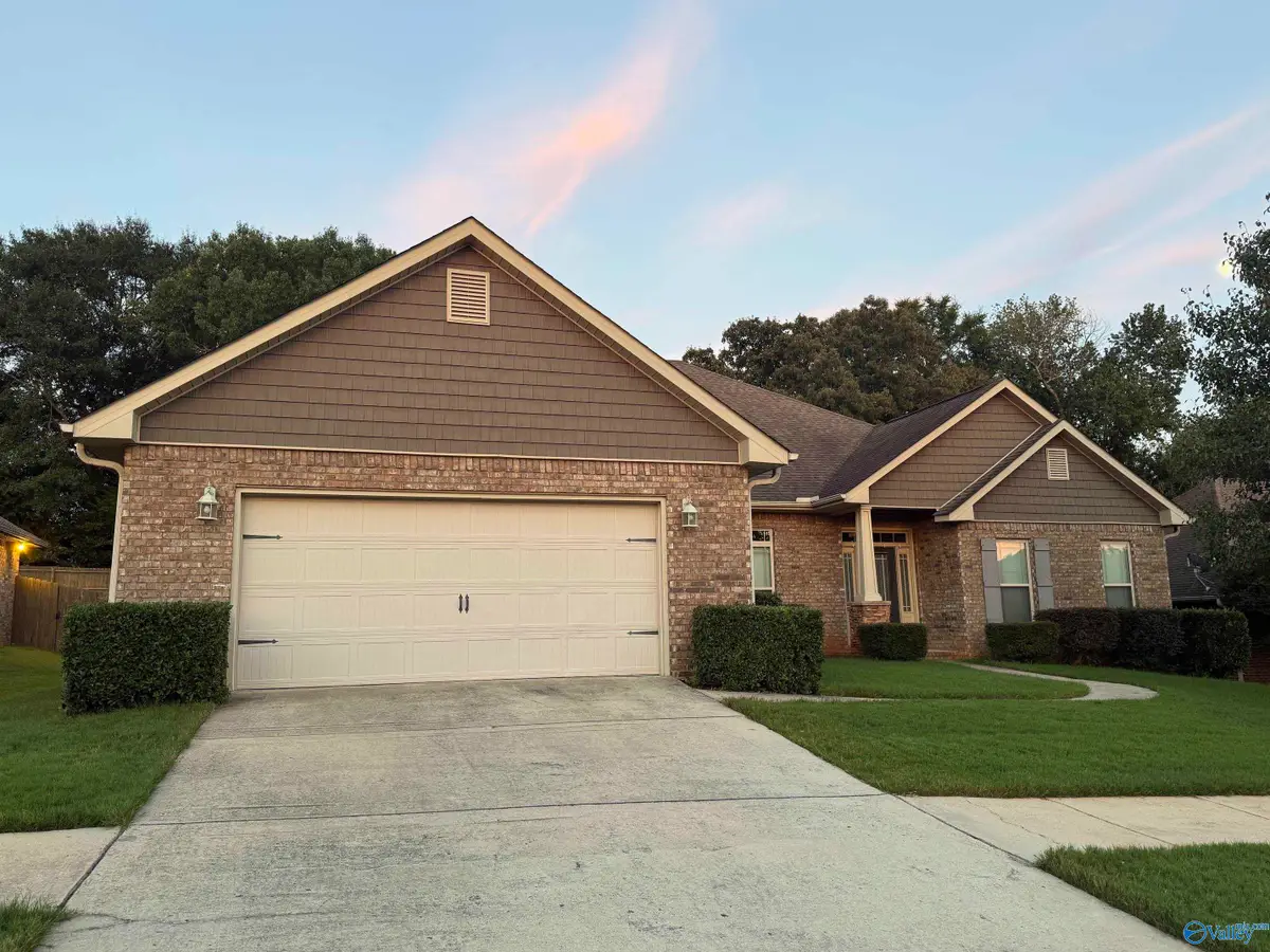 7922 Gabriela Drive Nw, Huntsville, AL 35806 - #1