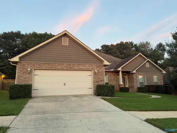 7922 Gabriela Drive Nw, Huntsville, AL 35806