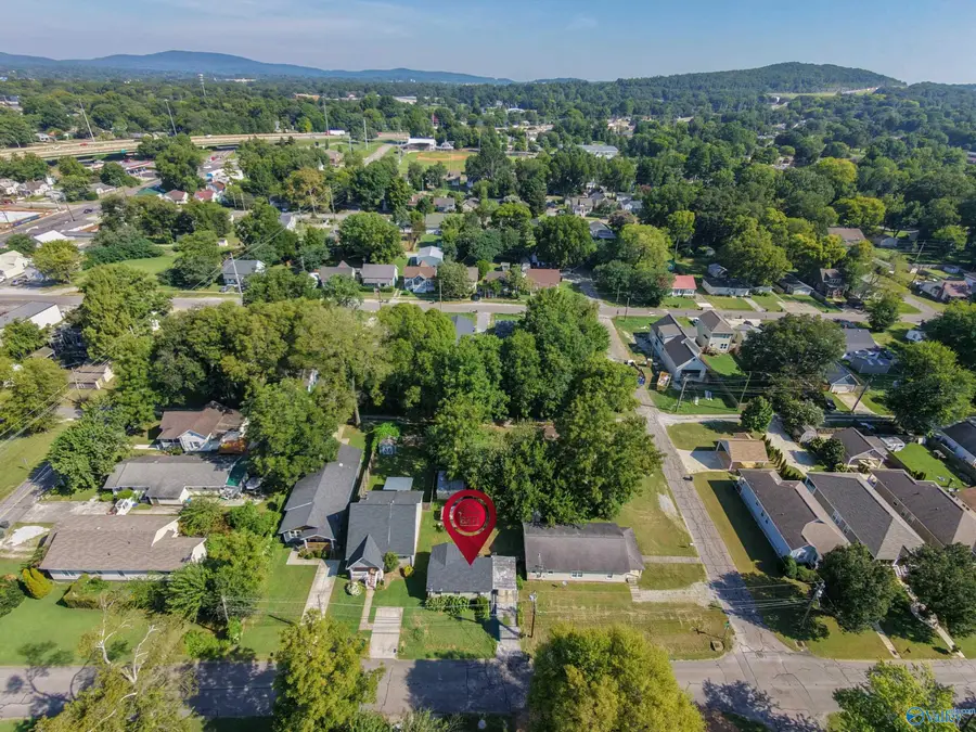 809 Rison Avenue Ne, Huntsville, AL 35801 - #3
