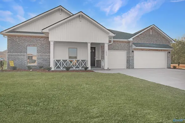 22518 Donahue Drive, Athens, AL 35613