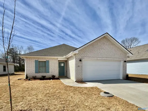 7226 Maple Creek Drive Se, Owens Cross Roads, AL 35763