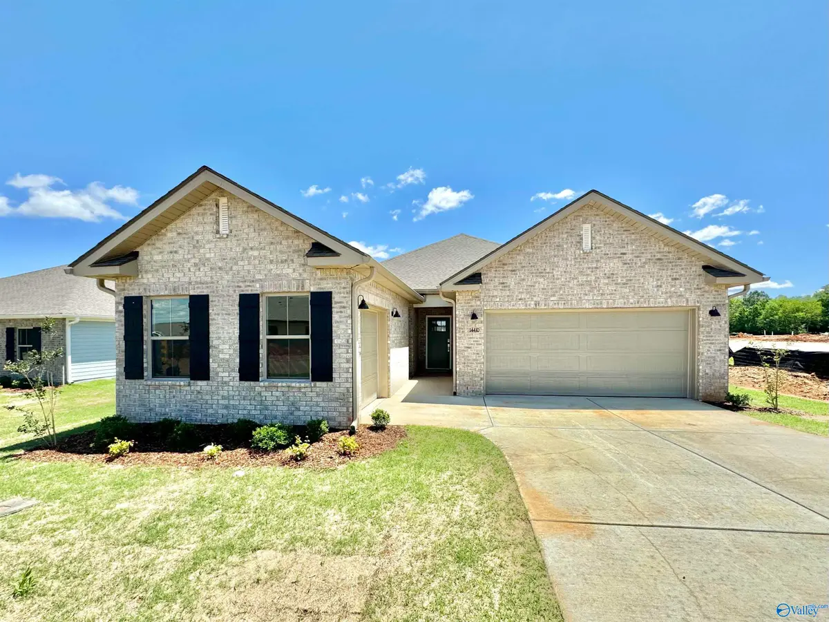 7230 Maple Creek Drive Se, Owens Cross Roads, AL 35763 - #1