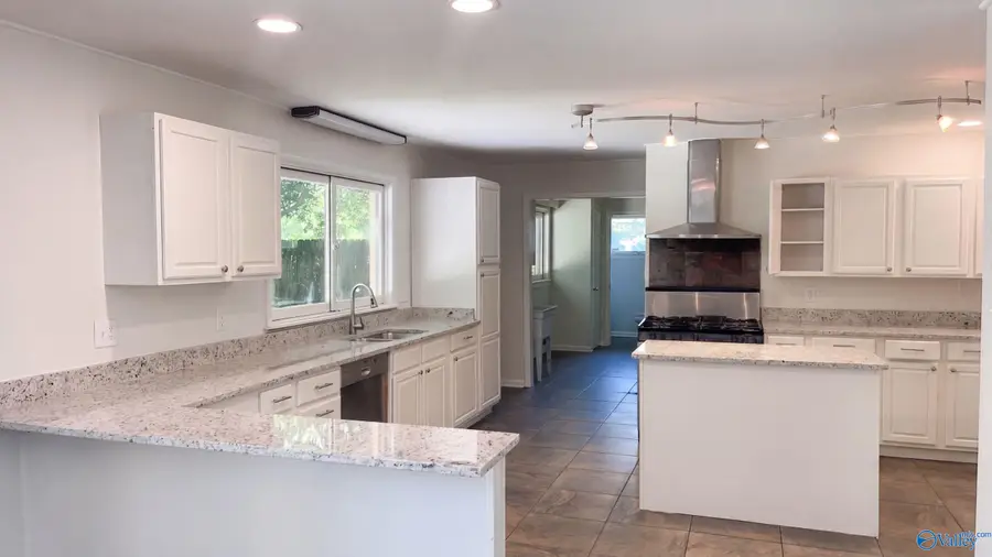 408 Wildhaven Circle, Gadsden, AL 35901 - #2