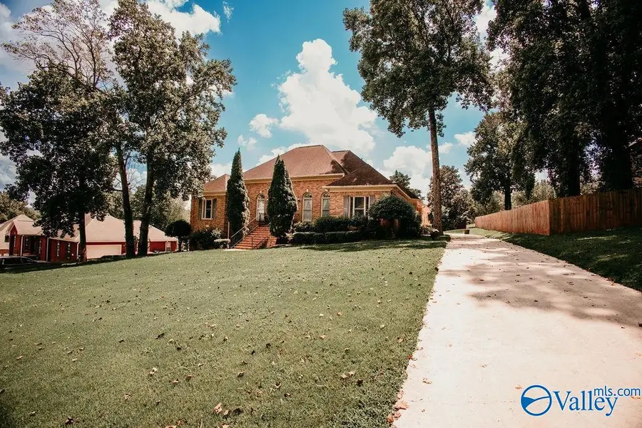 312 Mossy Oak Drive, Huntsville, AL 35806 - #3