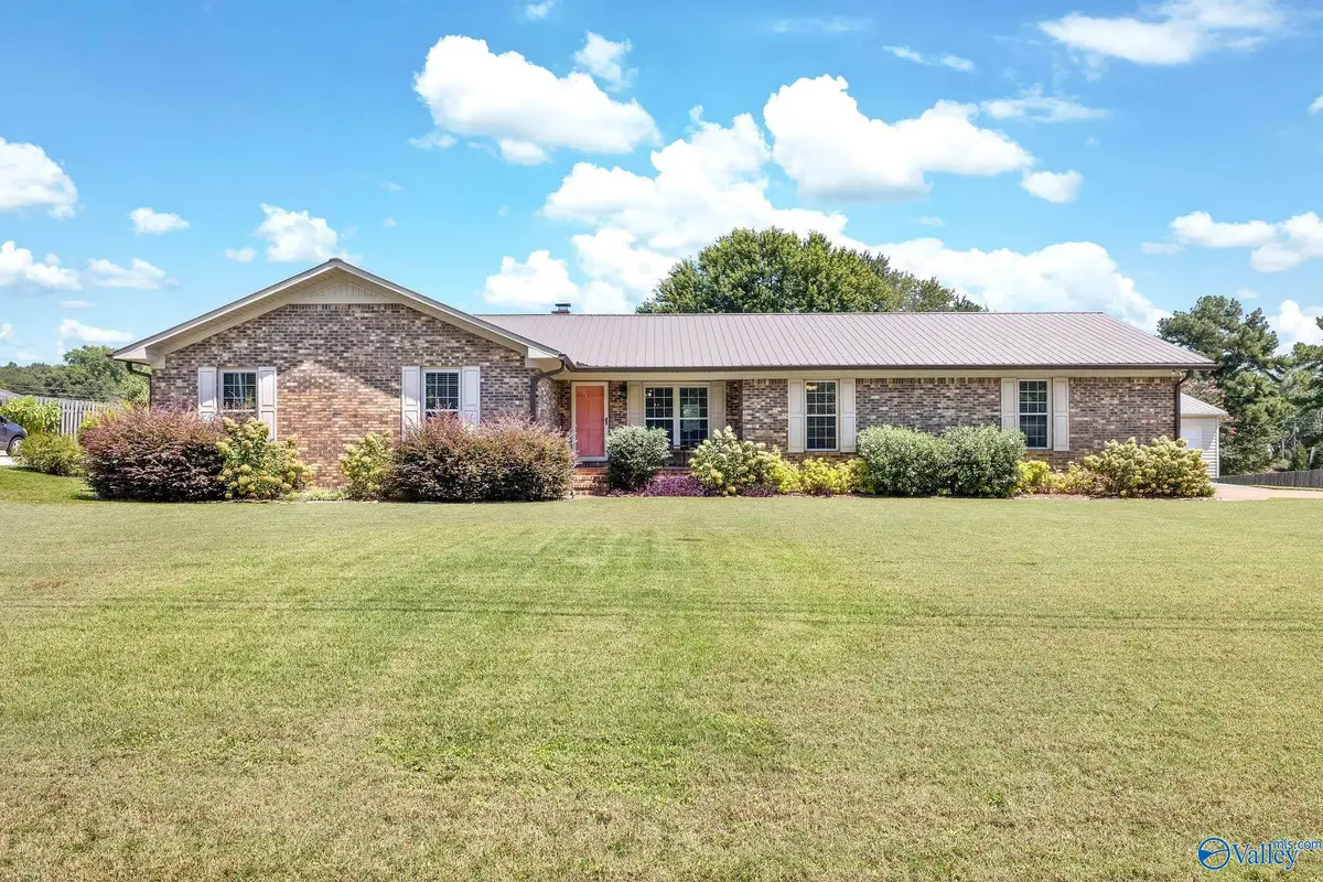 1507 Hickory Street, Albertville, AL 35950 - #1