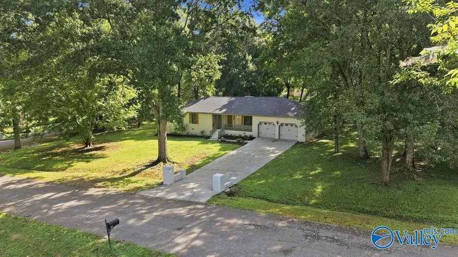 125 Rachel Drive Nw, Huntsville, AL 35806 - #2
