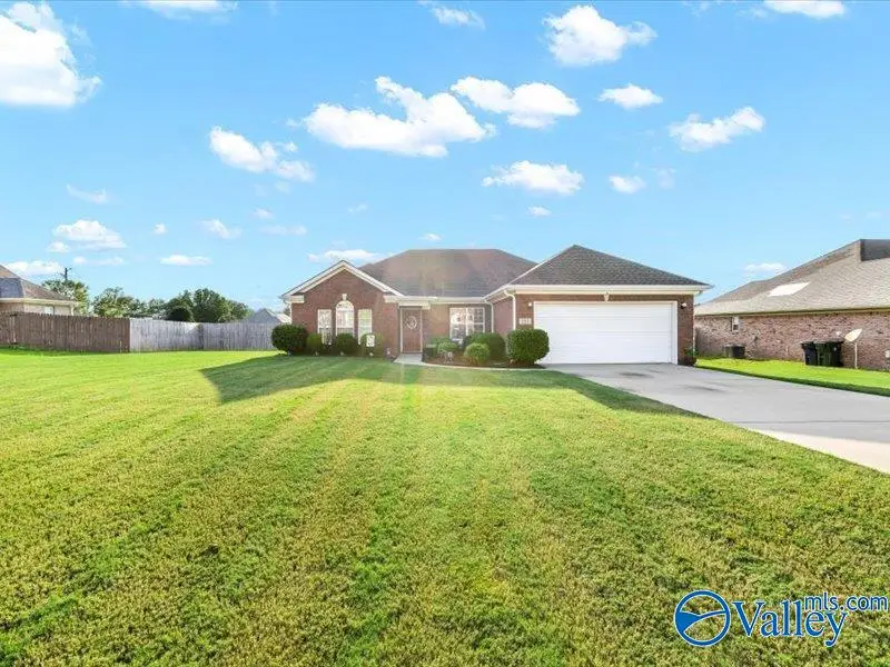 151 Bucks Pocket Drive, New Market, AL 35761 - #2