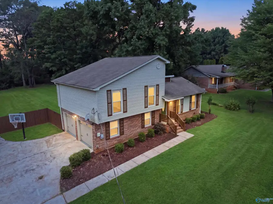 193 Oldwood Road, Huntsville, AL 35811 - #2