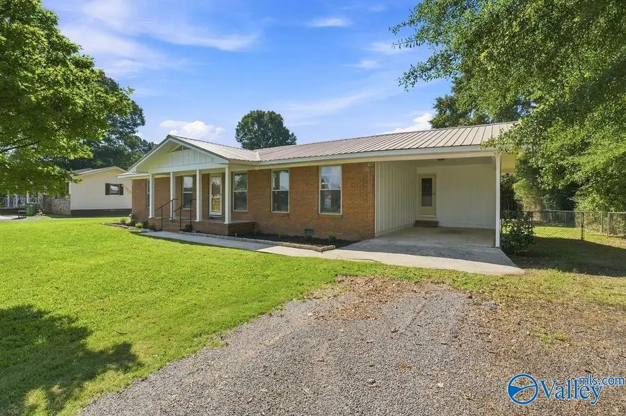 1205 Spruce Street Se, Hanceville, AL 35077 - #2