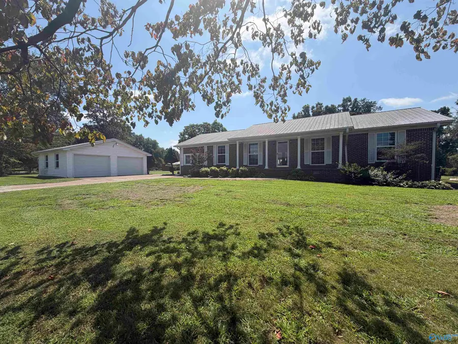 315 Circle Drive, Dutton, AL 35744 - #2