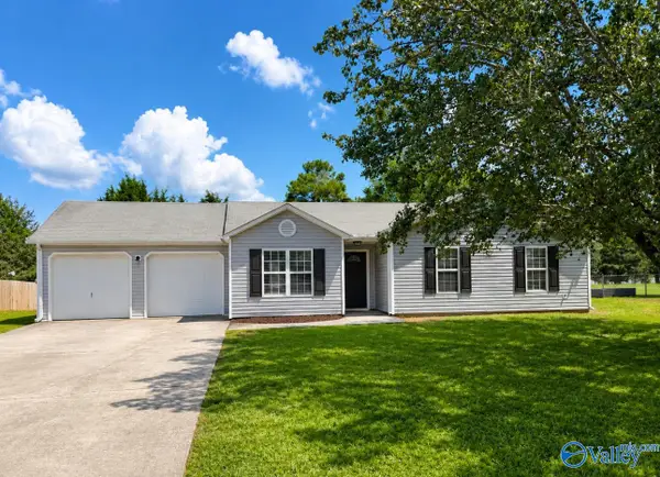 220 Barberry Lane, Toney, AL 35773