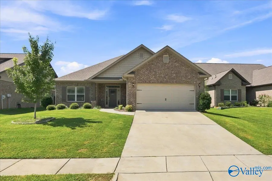 104 Saddle Street, New Market, AL 35761 - #3