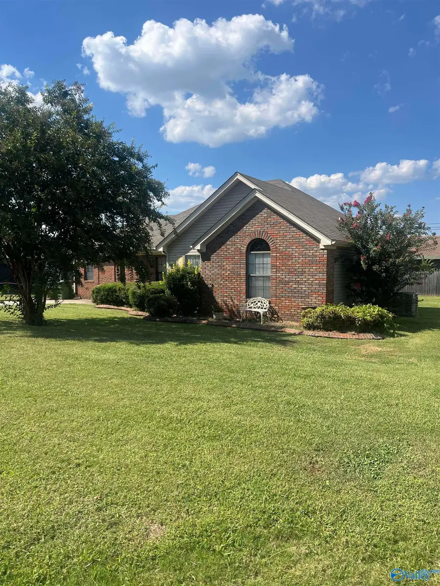 313 Monroe Avenue, Muscle Shoals, AL 35661 - #2