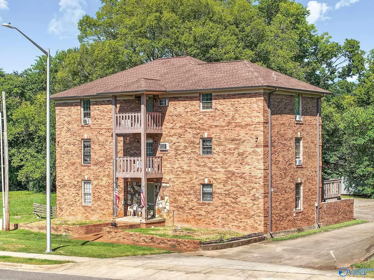 800 Hundley Drive Nw, Huntsville, AL 35801 - #1